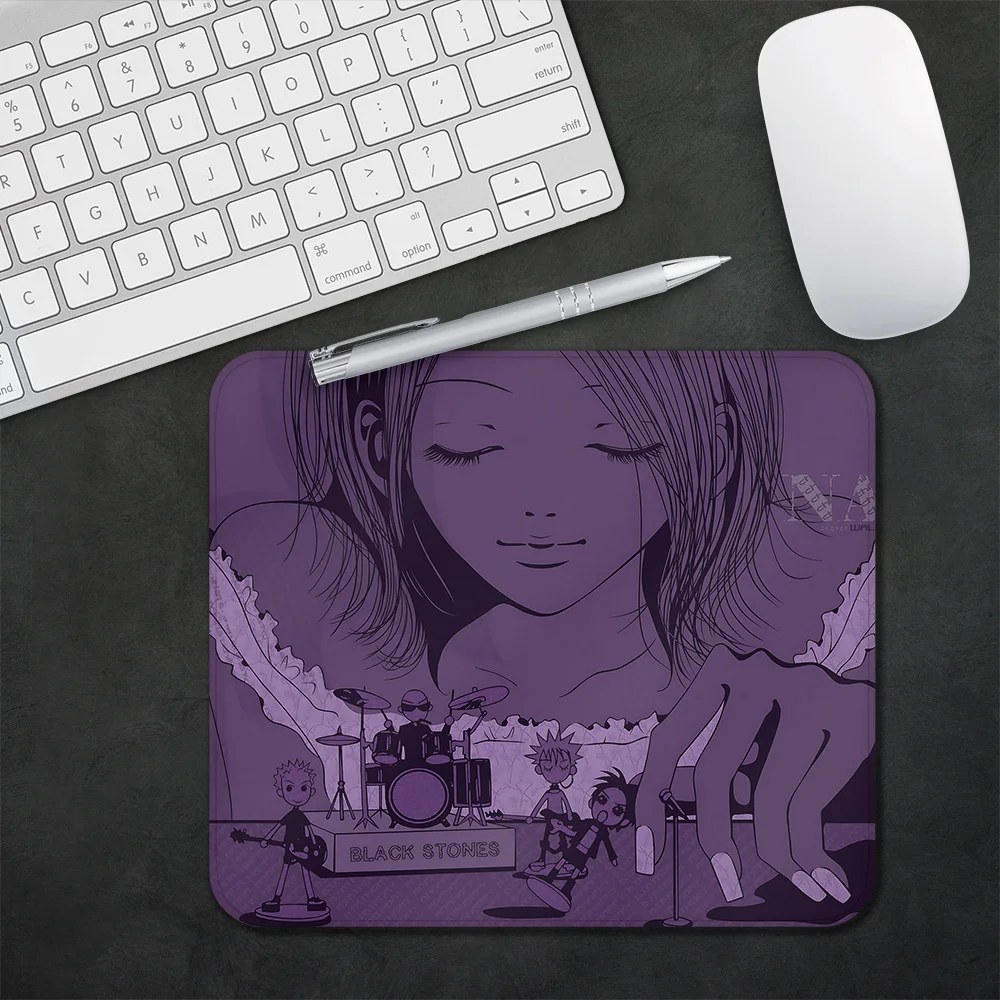 NANA Anime Girl PC Setup Small Mousepad
